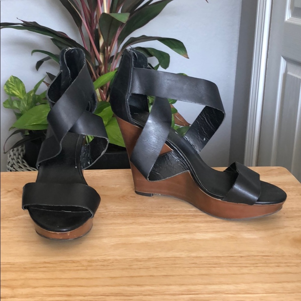 Aldo Black Wedged-Heel Cross Strap Sandal Size 11